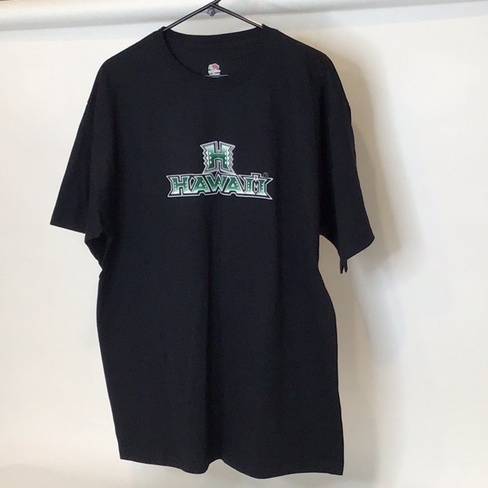 Hawaii T-shirt Black Size XL NWOT